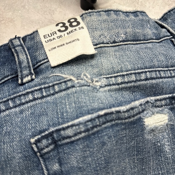 Denim Shorts .Size 6 - Picture 4 of 5